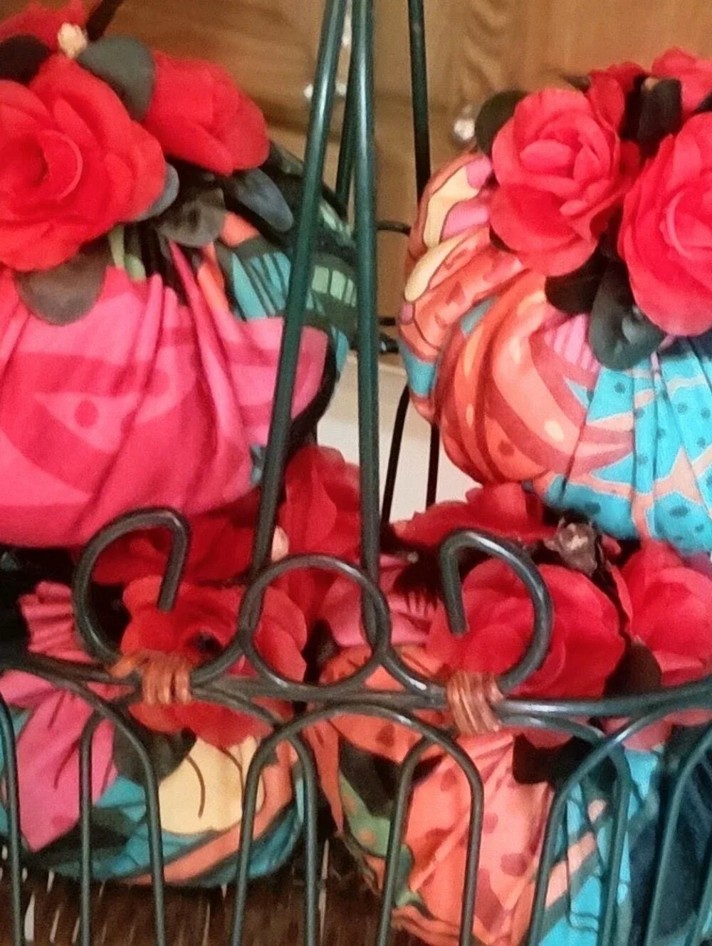 Pretty pumpkin basket,  pumpkins 13